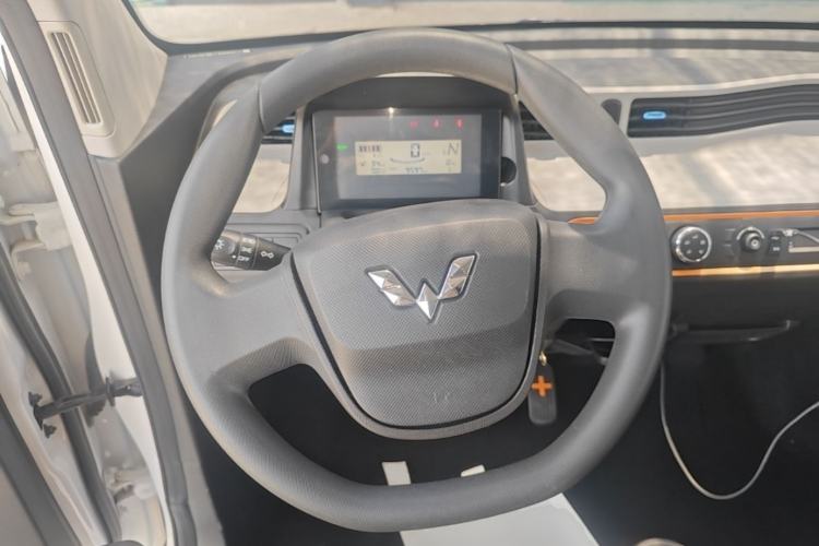 Used Wuling Hongguang MINIEV 2020 Easy Version Lithium-Ion Battery Steering Wheel