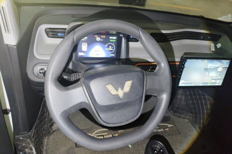 Used Wuling Hongguang MINIEV 2020 Zizai Version Lithium-NMC Steering Wheel