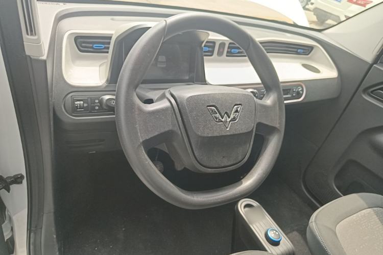Used Wuling Hongguang MINIEV 2020 Enjoyment Model Lithium Iron Phosphate Steering Wheel