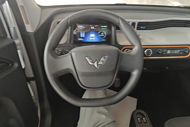 Used Wuling Hongguang MINIEV 2020 Enjoyment Model Lithium Iron Phosphate Steering Wheel