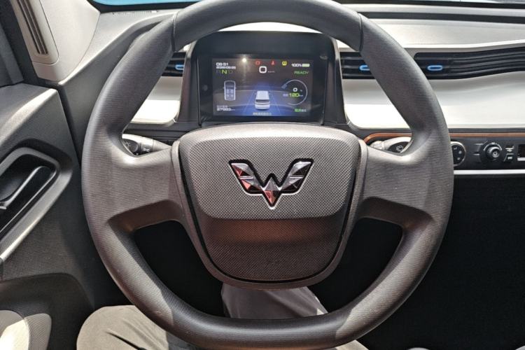 Used Wuling Hongguang MINIEV 2020 Freedom Version Lithium Iron Phosphate Steering Wheel