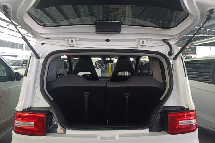 Used Wuling Hongguang MINIEV 2020 Freedom Version Lithium Iron Phosphate Trunk