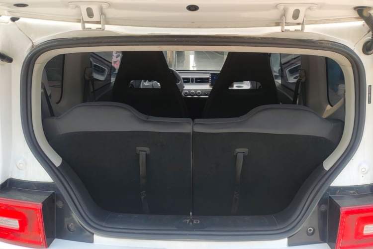 Used Wuling Hongguang MINIEV 2020 Freedom Version Lithium Iron Phosphate Trunk