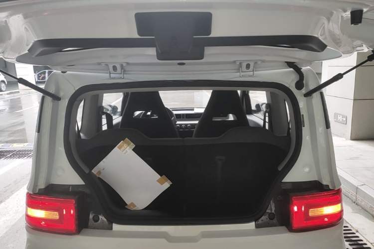 Used Wuling Hongguang MINIEV 2020 Freedom Version Lithium Iron Phosphate Trunk