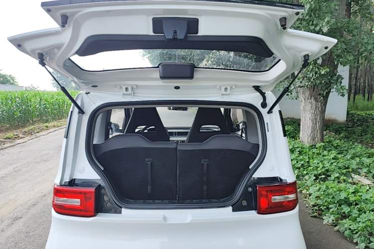 Used Wuling Hongguang MINIEV 2020 Freedom Version Lithium Iron Phosphate Trunk