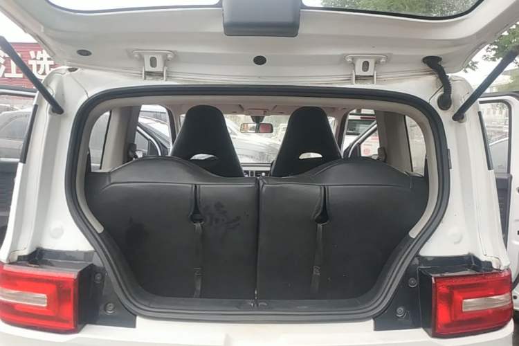 Used Wuling Hongguang MINIEV 2020 Freedom Version Lithium Iron Phosphate Trunk