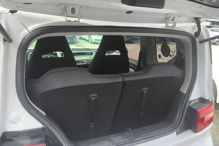 Used Wuling Hongguang MINIEV 2020 Freedom Version Lithium Iron Phosphate Trunk