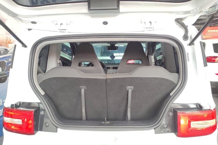 Used Wuling Hongguang MINIEV 2020 Zizai Version Lithium-NMC Trunk
