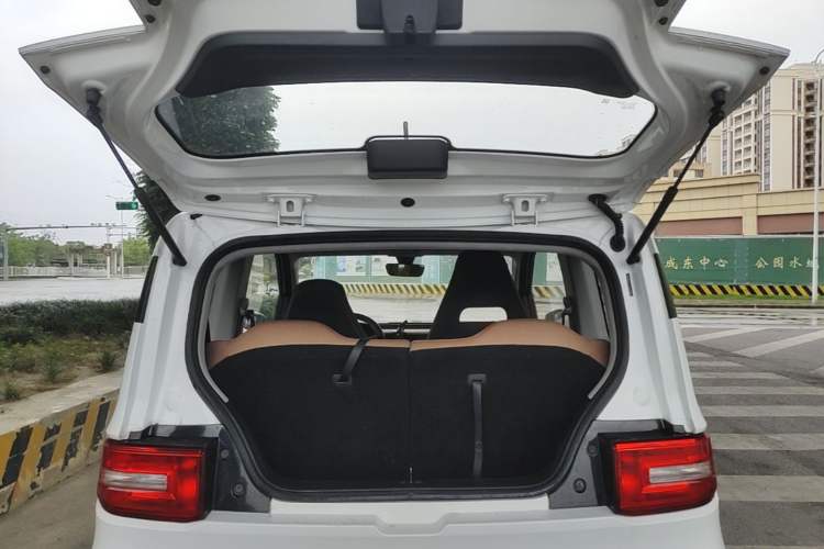Used Wuling Hongguang MINIEV 2020 Lite Version Lithium Iron Phosphate Trunk