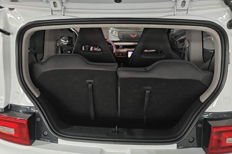 Used Wuling Hongguang MINIEV 2020 Enjoyment Model Lithium Iron Phosphate Trunk