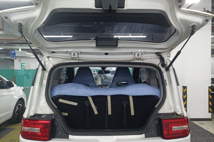 Used Wuling Hongguang MINIEV 2020 Zizai Version Lithium-NMC Trunk