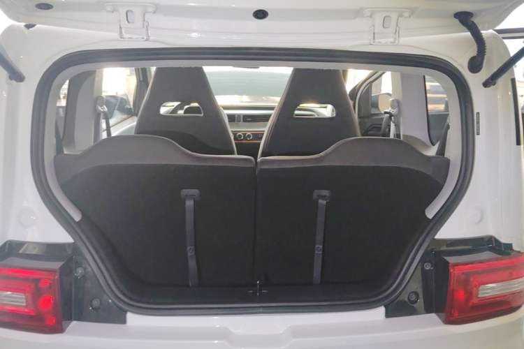 Used Wuling Hongguang MINIEV 2020 Freedom Version Lithium Iron Phosphate Trunk