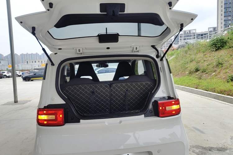 Used Wuling Hongguang MINIEV 2020 Enjoyment Model Lithium Iron Phosphate Trunk
