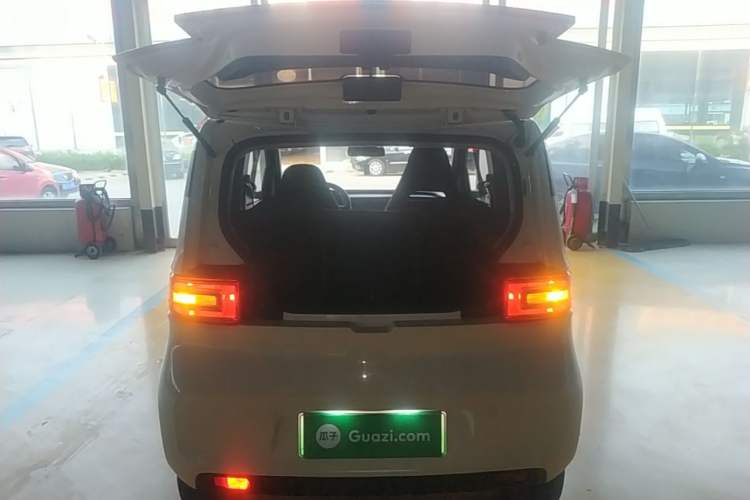 Used Wuling Hongguang MINIEV 2020 Freedom Version Lithium Iron Phosphate Trunk