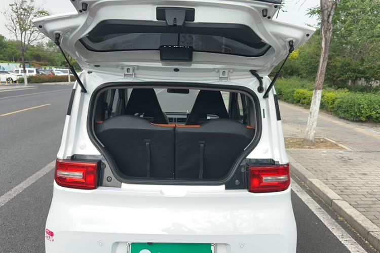 Used Wuling Hongguang MINIEV 2020 Zizai Version Lithium-NMC Trunk
