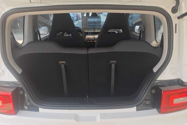 Used Wuling Hongguang MINIEV 2020 Easy Version Lithium-Ion Battery Trunk