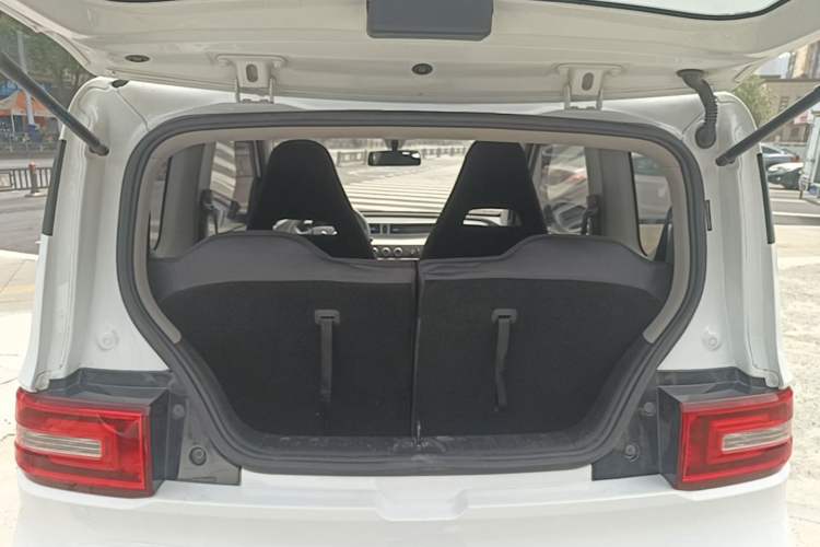 Used Wuling Hongguang MINIEV 2020 Enjoyment Model Lithium Iron Phosphate Trunk