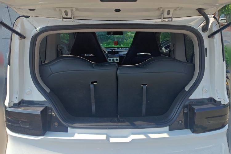 Used Wuling Hongguang MINIEV 2020 Zizai Version Lithium-NMC Trunk