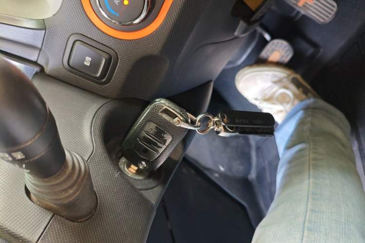 Used Wuling Hongguang MINIEV 2020 Freedom Version Lithium Iron Phosphate Vehicle Key