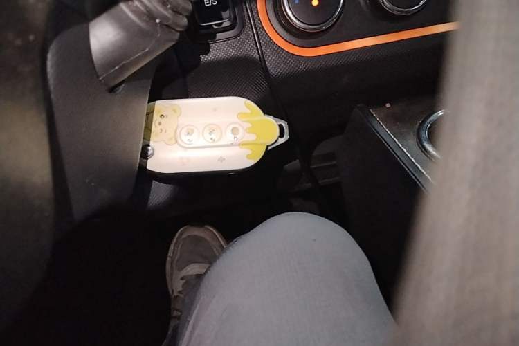 Used Wuling Hongguang MINIEV 2020 Enjoyment Model Lithium Iron Phosphate Vehicle Key