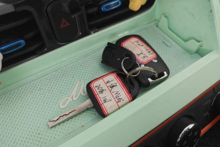 Used Wuling Hongguang MINIEV 2020 Freedom Version Lithium Iron Phosphate Vehicle Key