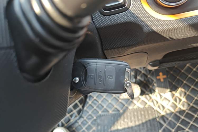 Used Wuling Hongguang MINIEV 2020 Zizai Version Lithium-NMC Vehicle Key