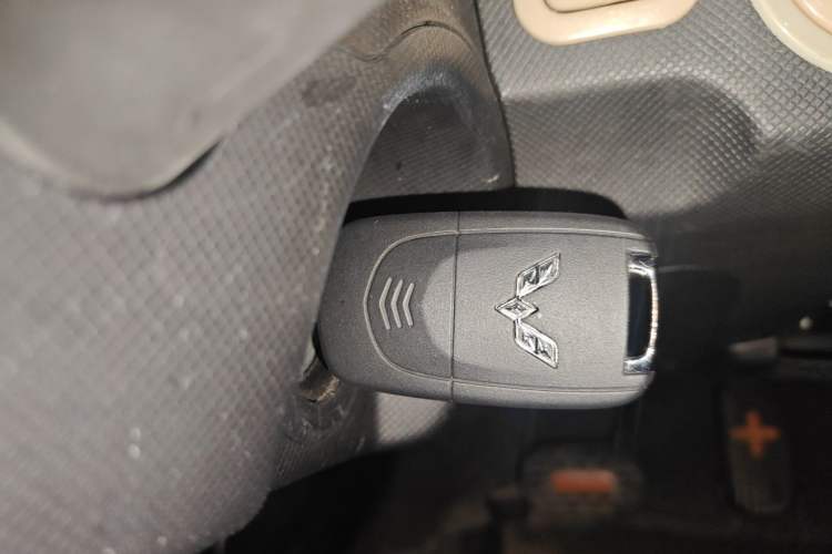 Used Wuling Hongguang MINIEV 2020 Freedom Version Lithium Iron Phosphate Vehicle Key