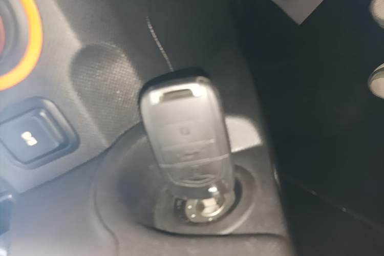 Used Wuling Hongguang MINIEV 2020 Freedom Version Lithium Iron Phosphate Vehicle Key