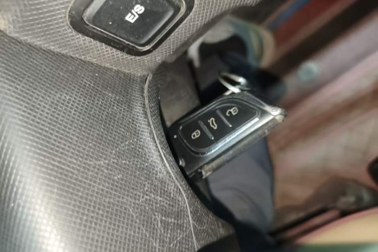 Used Wuling Hongguang MINIEV 2020 Freedom Version Lithium Iron Phosphate Vehicle Key