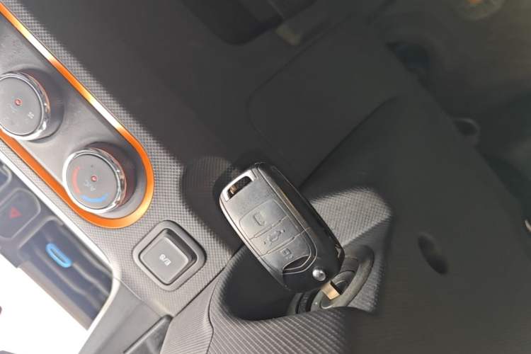 Used Wuling Hongguang MINIEV 2020 Freedom Version Lithium Iron Phosphate Vehicle Key