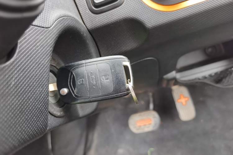 Used Wuling Hongguang MINIEV 2020 Enjoyment Model Lithium Iron Phosphate Vehicle Key