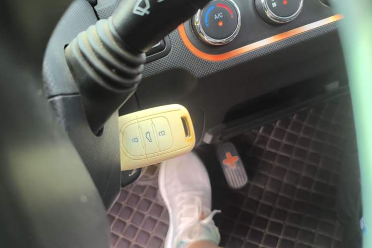 Used Wuling Hongguang MINIEV 2020 Freedom Version Lithium Iron Phosphate Vehicle Key