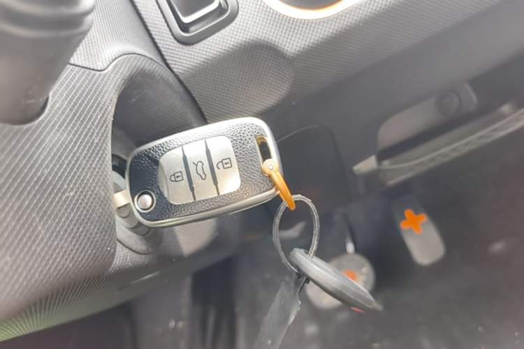 Used Wuling Hongguang MINIEV 2020 Enjoyment Model Lithium Iron Phosphate Vehicle Key