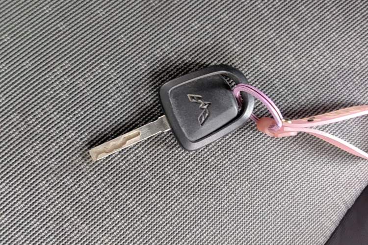 Used Wuling Hongguang MINIEV 2020 Enjoyment Model Lithium Iron Phosphate Vehicle Key