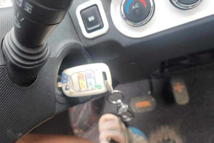 Used Wuling Hongguang MINIEV 2020 Enjoyment Model Lithium Iron Phosphate Vehicle Key