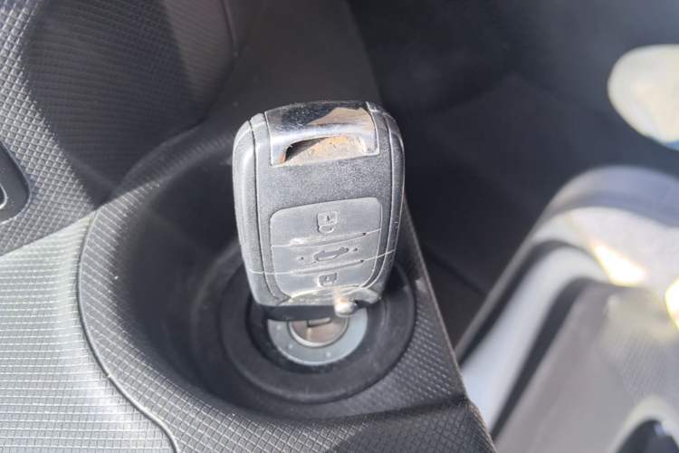 Used Wuling Hongguang MINIEV 2020 Zizai Version Lithium-NMC Vehicle Key