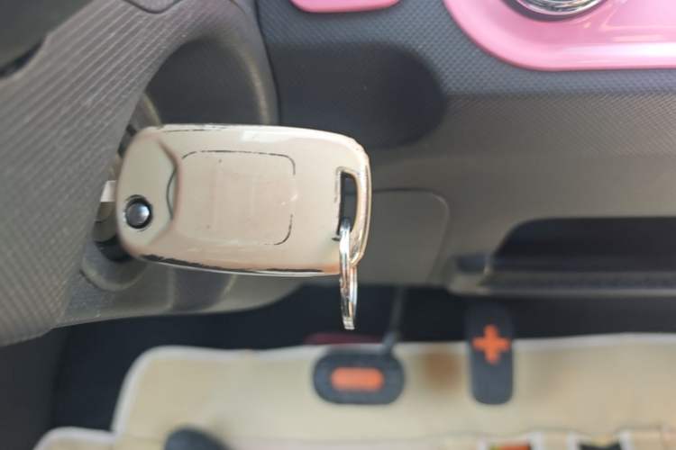 Used Wuling Hongguang MINIEV 2020 Freedom Version Lithium Iron Phosphate Vehicle Key