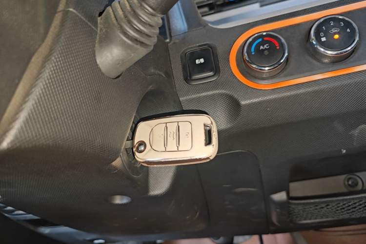 Used Wuling Hongguang MINIEV 2020 Freedom Version Lithium Iron Phosphate Vehicle Key