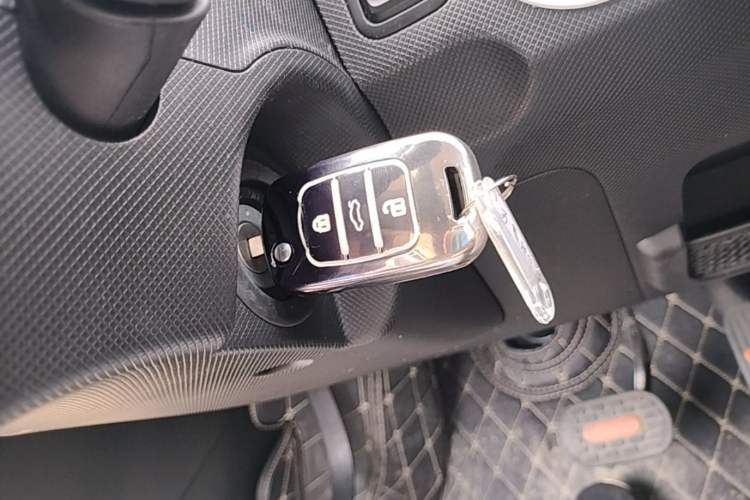 Used Wuling Hongguang MINIEV 2020 Zizai Version Lithium-NMC Vehicle Key