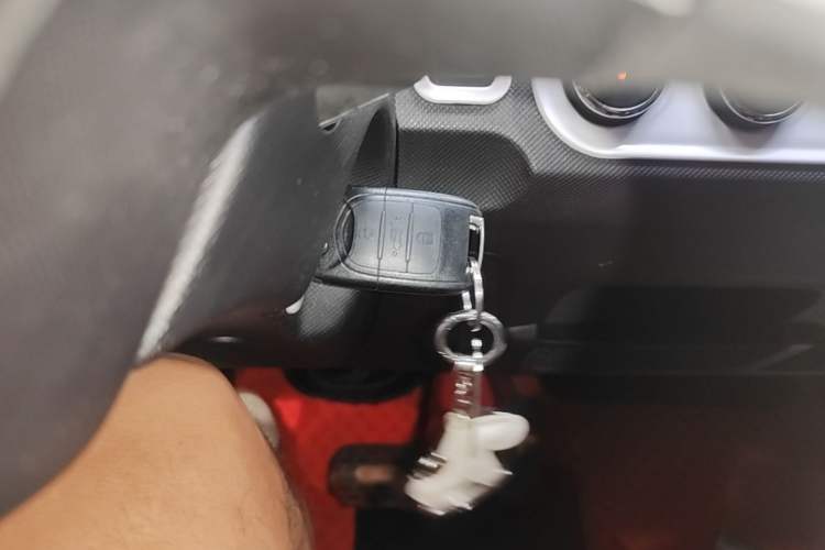 Used Wuling Hongguang MINIEV 2020 Zizai Version Lithium-NMC Vehicle Key