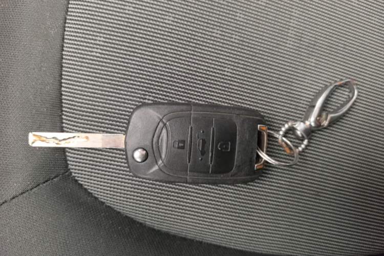 Used Wuling Hongguang MINIEV 2020 Enjoyment Model Lithium Iron Phosphate Vehicle Key
