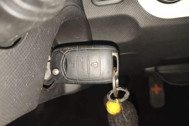 Used Wuling Hongguang MINIEV 2020 Enjoyment Model Lithium Iron Phosphate Vehicle Key