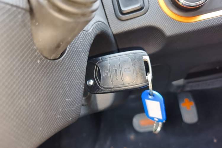 Used Wuling Hongguang MINIEV 2020 Enjoyment Model Lithium Iron Phosphate Vehicle Key