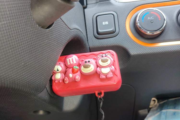 Used Wuling Hongguang MINIEV 2020 Enjoyment Model Lithium Iron Phosphate Vehicle Key