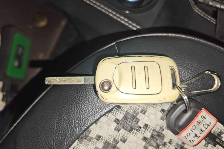 Used Wuling Hongguang MINIEV 2020 Enjoyment Model Lithium Iron Phosphate Vehicle Key