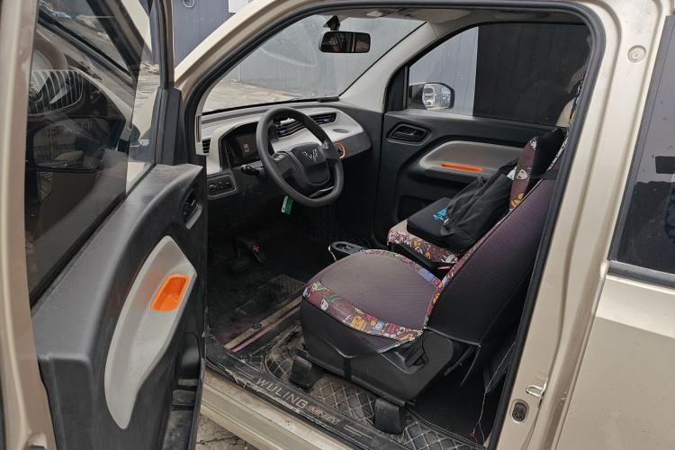 Used Wuling Hongguang MINIEV 2020 Freedom Version Lithium Iron Phosphate Driver Seat