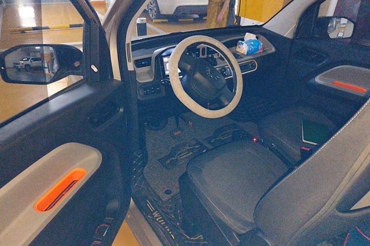 Used Wuling Hongguang MINIEV 2020 Enjoyment Model Lithium Iron Phosphate Driver Seat