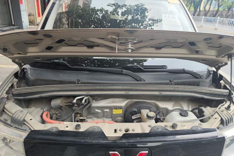 Used Wuling Hongguang MINIEV 2020 Freedom Version Lithium Iron Phosphate Engine Bay