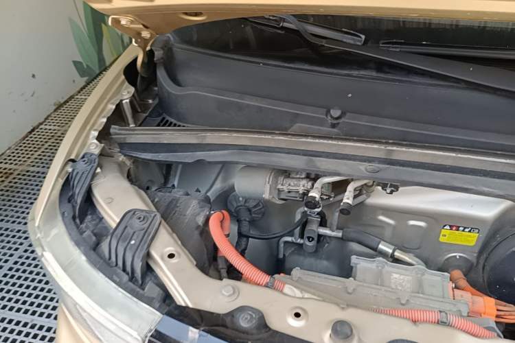 Used Wuling Hongguang MINIEV 2020 Enjoyment Model Lithium Iron Phosphate Engine Bay Right