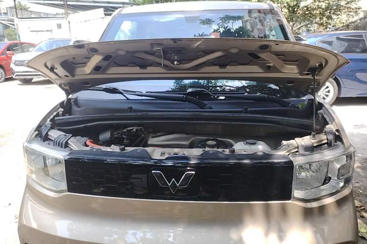 Used Wuling Hongguang MINIEV 2020 Enjoyment Model Lithium Iron Phosphate Engine Bay